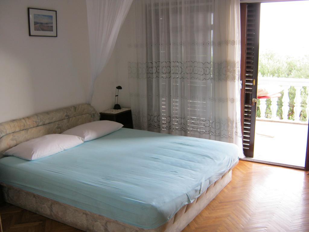 Apartments Nestor Tribalj Rum bild